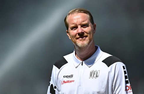 Coach coach Timo Schultz VfL Osnabrück portrait smiling, soccer Bundesliga, Voith-Arena,
