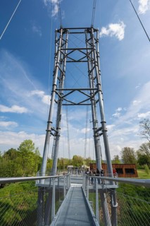 The 60-meter high and 185-ton Neckarline pylon, a suspension bridge up to 60 meters high with a