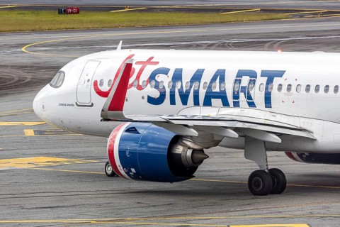 A JetSmart Airbus A320neo aircraft with the license plate CC-DIM at Rionegro Airport in Medellin,