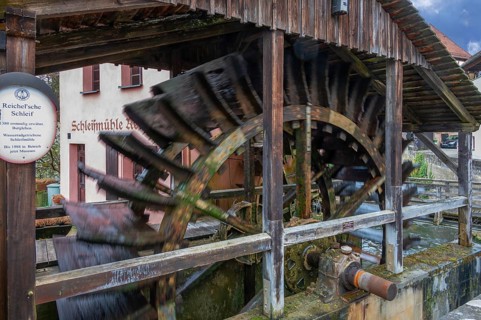 Waterwheel of the historic Schleif Mühle, first mentioned in 1380, Lauf an der Pegnitz, Middle