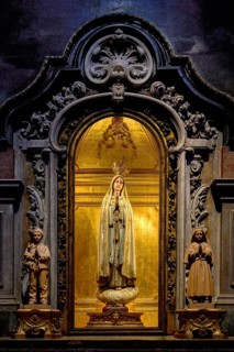 Estrela Basilica and Convent of the Most Sacred Heart of Jesus, Our Lady of Fatima Statue, Lisbon,