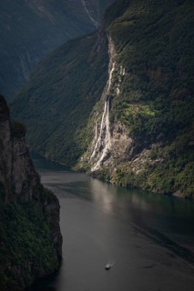 Group of waterfalls, seven sisters, dei sju systrene, Knivsflåelvane, Knivsflåfossen, remote
