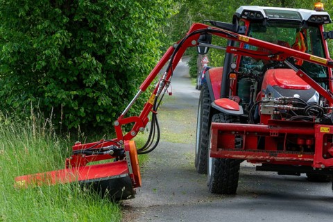 Mowing, mowing machine, mowing technology, maintenance technology, roadside maintenance, roadside,