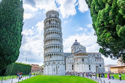 Piazza dei Miracoli with leaning tower, Pisa on a sunny day, Tuscany, UNESCO World Heritage, Italy,