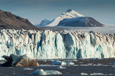 Glacier front, Kronebreen or Kronengletscher Glacier (Three Crowns), Kongsfjord or Kongsfjorden,