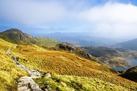 Pyg Track over Llyn Llydaw lake, Pen-y-Pass, mountain pass, Snowdonia, Gwynedd, north-west Wales,