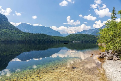 Altausseer See, in the background the Zinken and the Hohe Dachstein, Altaussee, Styria, Austria