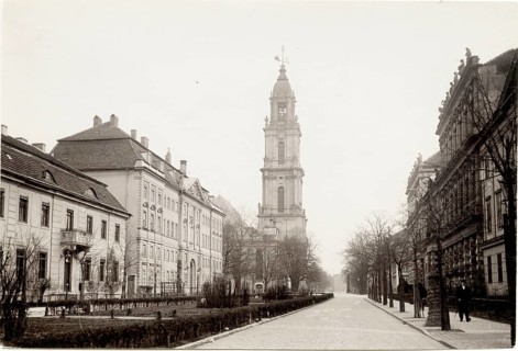Potsdam, garrison church, damaged in 1945, blown up in 1968, extensive avenue with a high tower and
