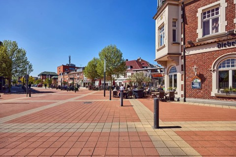 City center, general architecture, residential and commercial buildings, brick building, historic