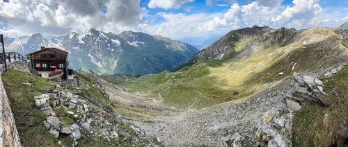 Panoramic view from 2571 meter high Edelweiss peak over left Edelweisshütte on the Grossglockner