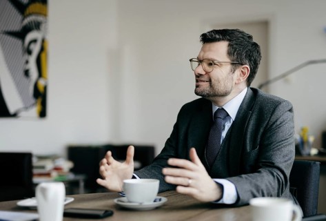 Marco Buschmann (FDP), Bundesminister der Justiz, aufgenommen im Rahmen eines Interview fue NBR in