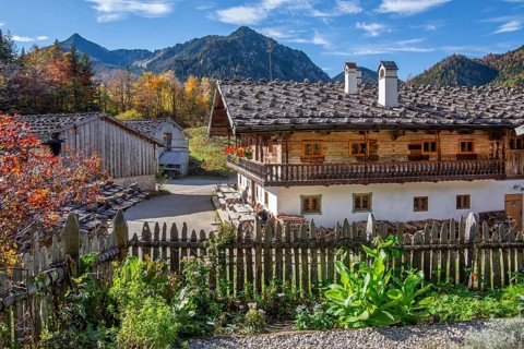Markus Wasmeier Farm Museum in autumn, Schliersee, Mangfall mountains, Upper Bavaria, Bavaria,