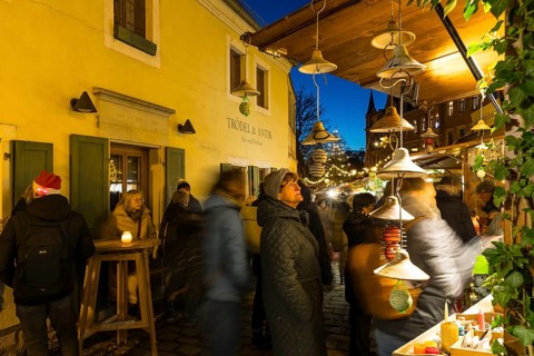 Elbhangfest Christmas market in Dresden Loschwitz in the historic village center of Loschwitz