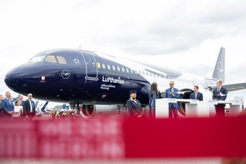 Grazia Vittadini (CTO of the Lufthansa Group), Carsten Spohr (CEO of the Lufthansa Group),