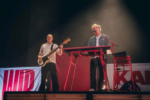 Florian Weinberger (guitarist) and Johannes Gottwald (pianist) from Kaffkiez live on Wir Tour 2026