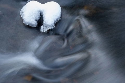 Strömender Winterbach, Gällivare, Norrbotten, Lapland, Sweden, October 2020