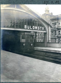 Hochbahn, Bülowstr. railway station, train to the Zoological Garden, train station in Berlin with