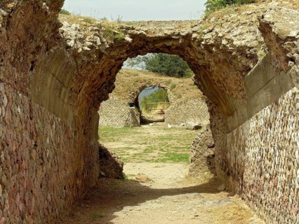 Roman amphitheatre, gate to the arena, Rovine di Roselle, ruins, remains from antiquity, former