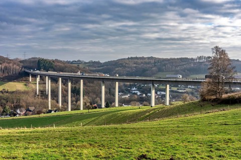The Wiehl Valley Bridge, A4 motorway, the motorway bridge is considered extremely dilapidated,