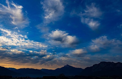 Cloudscape of altocumulus clouds at dawn, sunrise, cloud formation, Mondseeland, Salzkammergut,