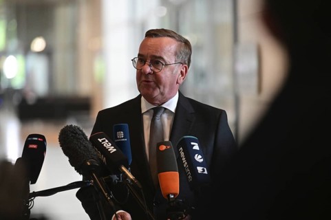 Defence Minister Boris Pistorius (SPD) informs media representatives about the increase in the