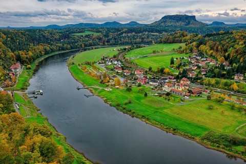 View of the river Elbe, Lilienstein in the background, Saxon Switzerland, Elbe Sandstone Mountains,