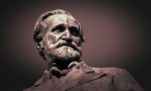 Verdi monument in front of Rocca dei Marchesi Pallavicino, Piazza Giuseppe Verdi, Busseto, Province