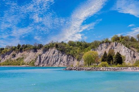Toronto, Scenic Scarborough Bluffs facing Ontario lake shore