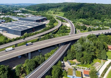 Traffic hub near Plochingen. Federal roads B10, B313 and country road L1250 meet in the traffic