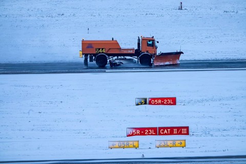 The onset of winter in North Rhine-Westphalia, flight operations are maintained at Düsseldorf