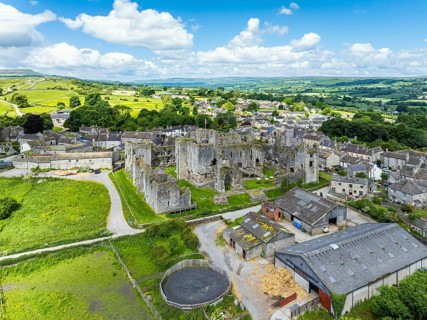 Middleham Castle from a drone, Middleham, Wensleydale, North Yorkshire, England, United Kingdom