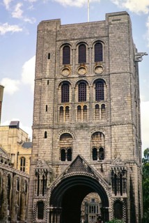 Normannischer Turm der Kathedrale St. Edmundsbury, Bury St. Edmunds, Suffolk, England, Vereinigtes