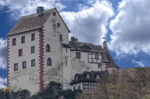 Egloffstein Castle, dated 1180, today still owned by the Egloffsteiin family, Egloffstein, Upper