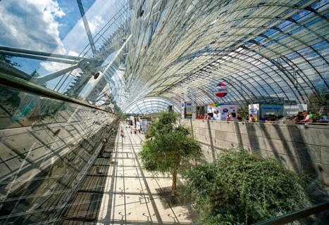 New Leipzig Trade Fair Centre, Leipzig Trade Fair, with glass entrance hall, interior view, trade