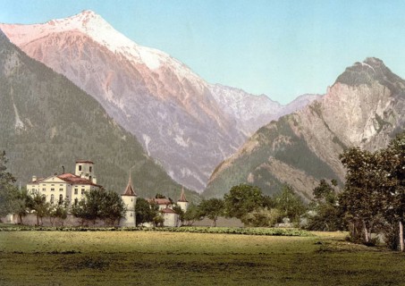 Das Schloss Chateau de Werra im Wallis, Schweiz / Chateau de Werra, Valais, Switzerland, Historic,