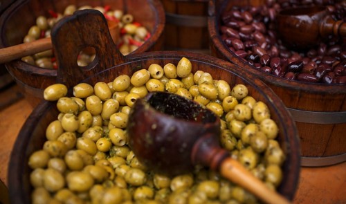 Olives at a market stall, market, Portobello Road Market, Notting Hill, Kensington, Food, London,
