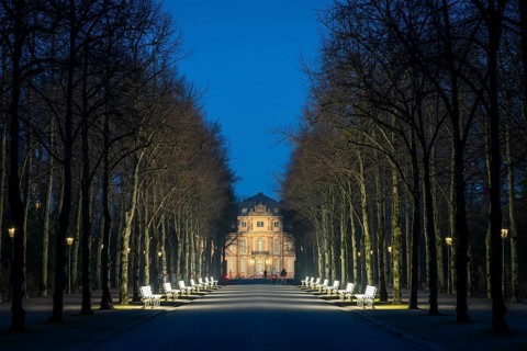 The light benches by artist Stefan Sous in the Hofgarten, entitled UV-A UV-B, 14 completely