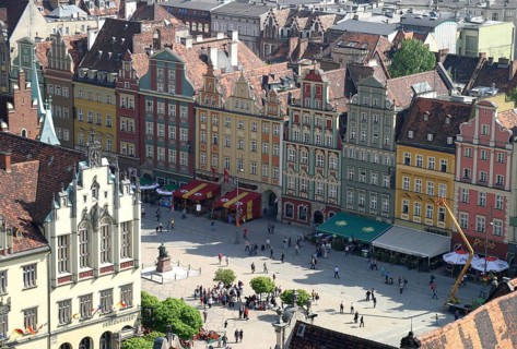 Wroclaw, POL, 30.04.2004 - View from the Elizabeth Church observation tower to the town hall on the