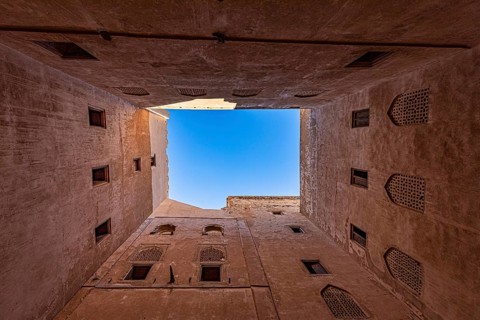 Inner courtyard of the Jabrin palace fortress, view upwards, Jabrin, near the town of Bahla,