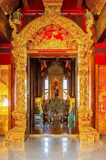 Gilded, richly decorated temple, Wat Phra That Doi Suthep temple complex, Chiang Mai, Thailand