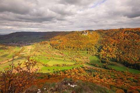 Indian summer on the Swabian Jura in the Nenninger Valley with the ruins of Reussenstein Castle