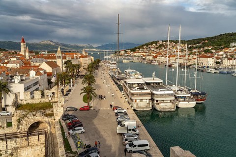 View from Kamerlengo Fortress to the boats on the Riva Promenade and the old town centre of Trogir,