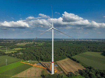 Dorsten, North Rhine-Westphalia, Germany, construction of a wind turbine. Wind farm Große Heide