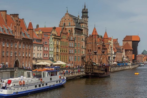 Mottlau pier in Gdansk with the Galeon Lew, a replica of an historic corsair