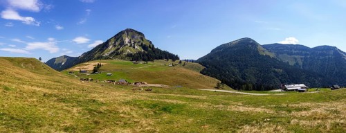 Mountain landscape, alpine huts on the Genneralm with Holzeck, Osterhorngruppe, Salzkammergut,