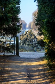 Visual axis from the Fasanenschlößchen through the dark arcade, baroque Venus Fountain across the