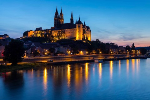 Bishop's castle, Albrechtsburg and cathedral with Elbe at blue hour, Meissen, Saxony, Germany