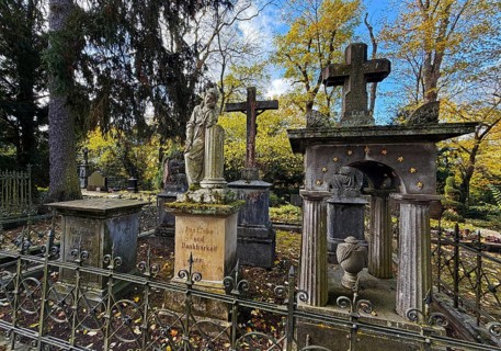 Old tombs at the castle cemetery at the Michaelskapelle, Bad Godesberg, Bonn, North
