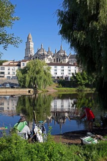 Anglers on the Isle River, Saint-Front Cathedral in the back, Périgueux, Dordogne Department,