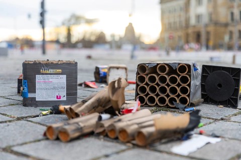 As every year, the Dresden city cleaning service had to remove several tonnes of rubbish from the